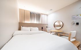 Just Stay Hotel